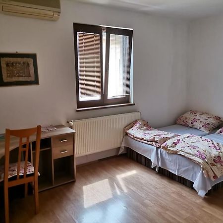 Anh' Private Rooms For Tourist Bratislava Extérieur photo