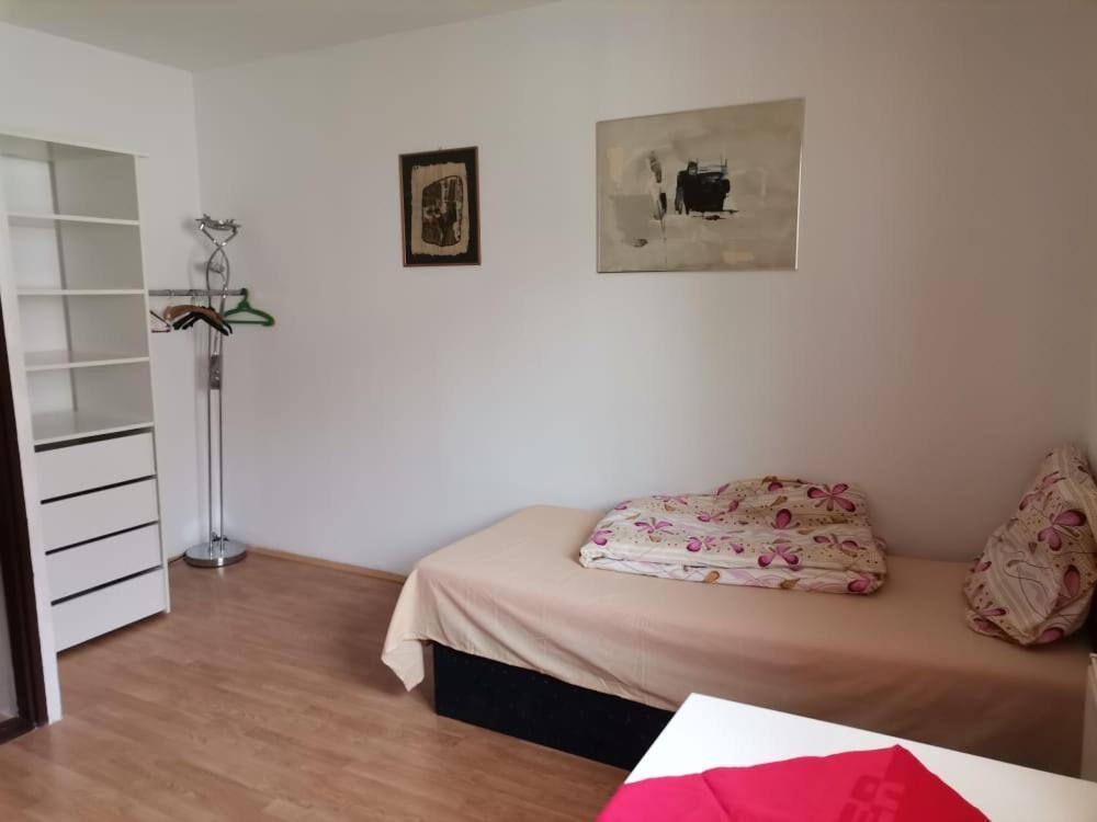 Anh' Private Rooms For Tourist Bratislava Extérieur photo